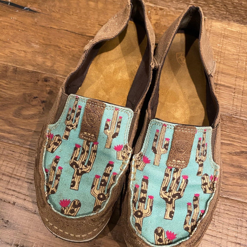Ariat Cruisers